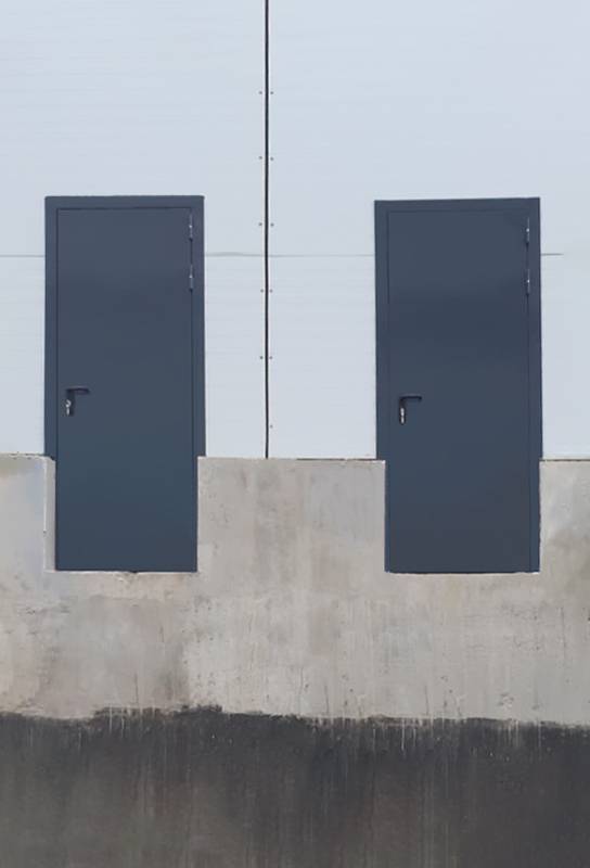 Двери для аварийного выхода (склад, шоссе Энтузиастов, 4)